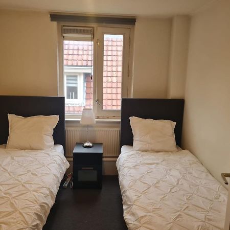 Three Bedroom Lovely Apartment Oosterbeek Esterno foto
