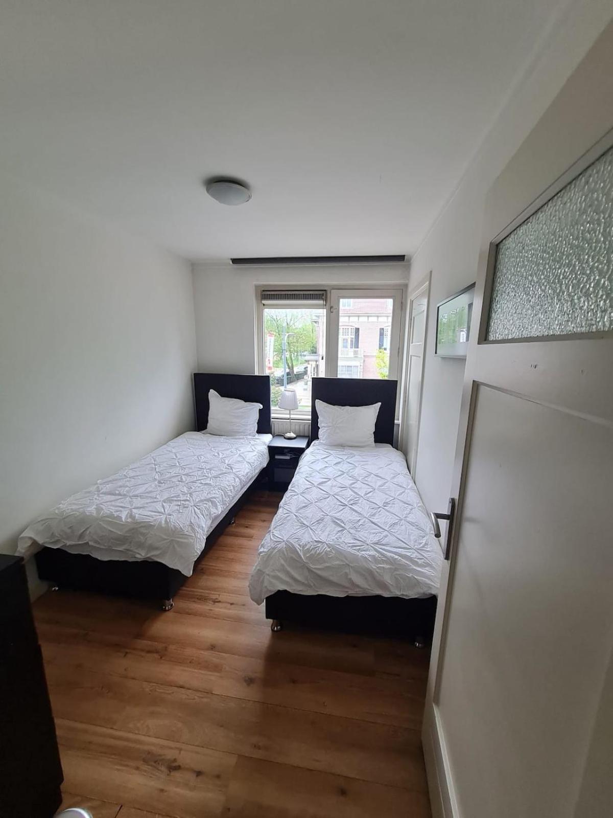 Three Bedroom Lovely Apartment Oosterbeek Esterno foto